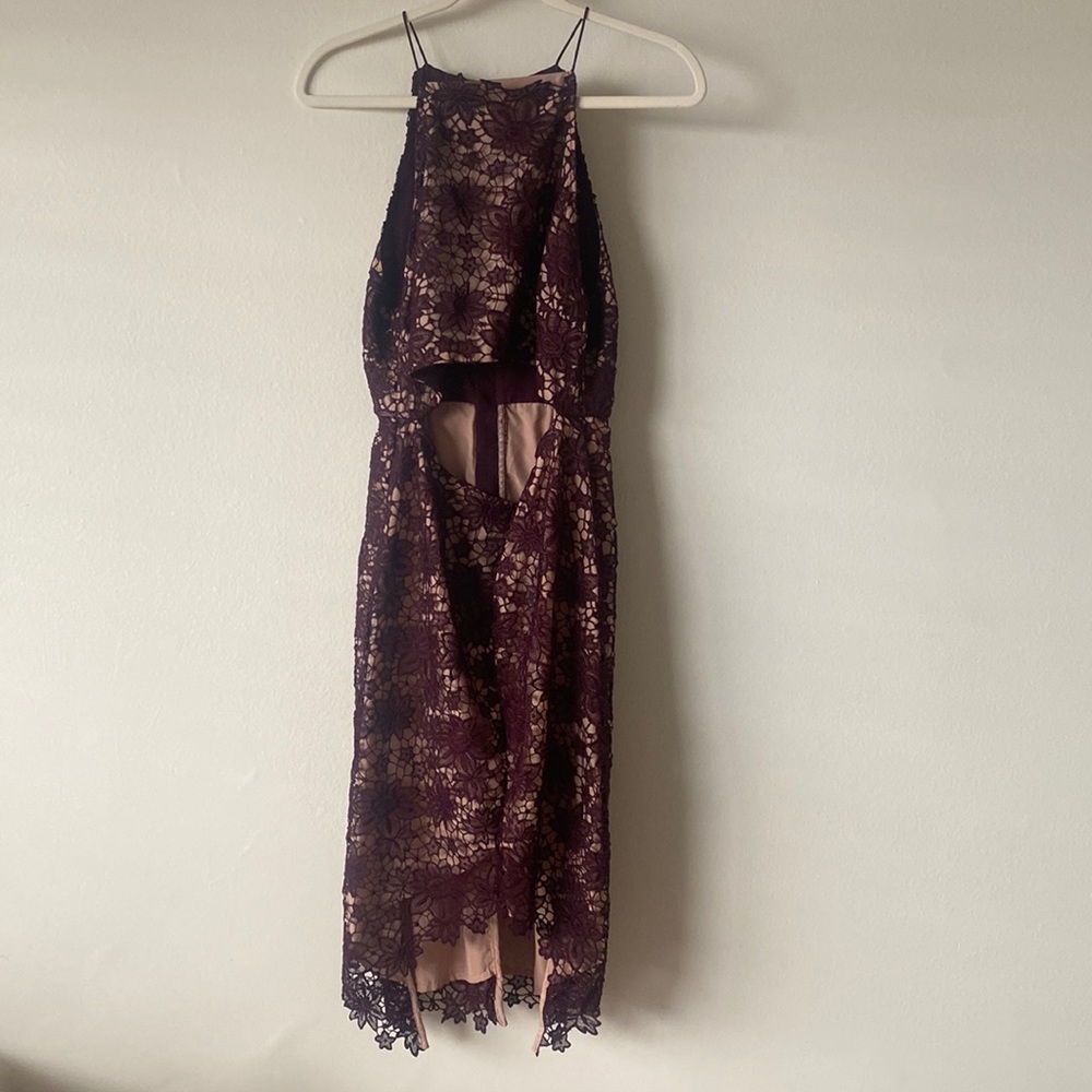 BRAND: Stylestalker // SIZE:L // COLOR: Burgundy